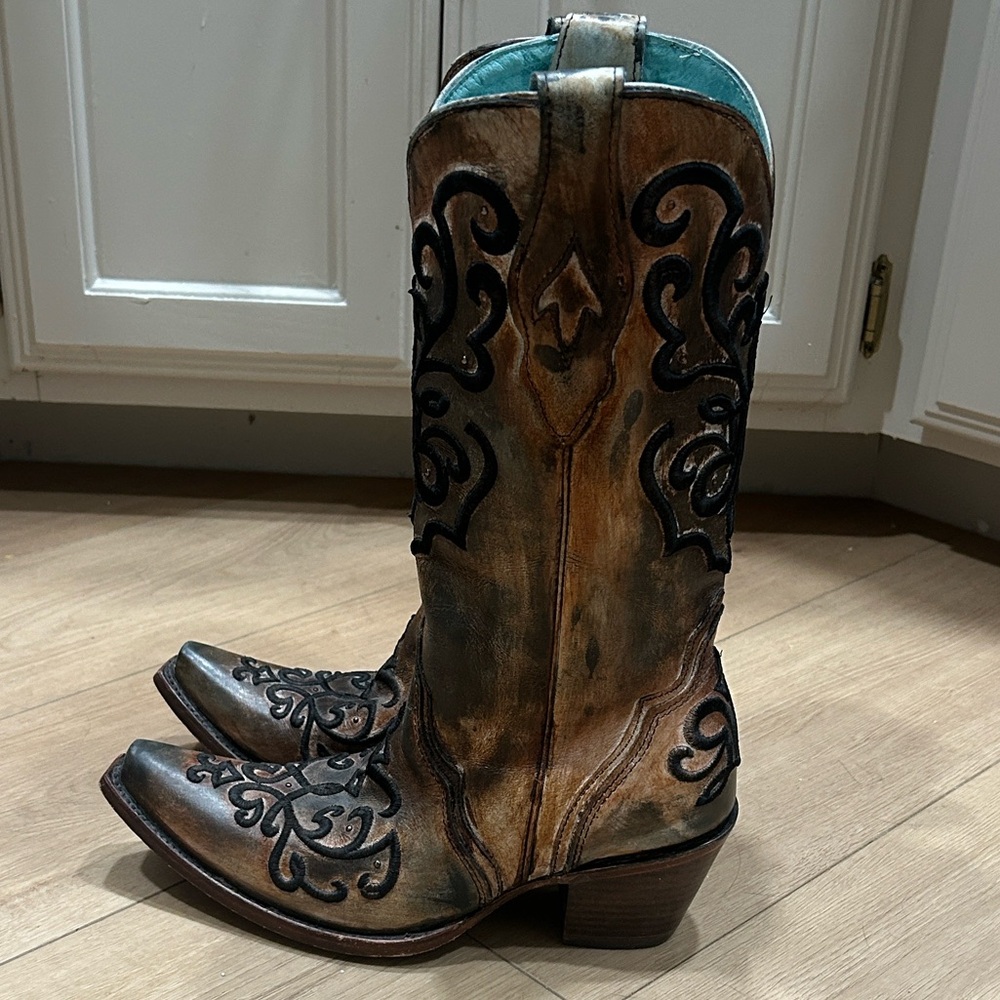 CORRAL WOMEN'S CORD STITCH COWGIRL BOOTS - SNIP TOE Size 8 - Picture 3 of 16